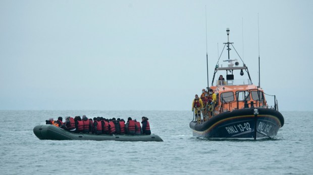 MIGRANTS-FRANCE-SEA-CALAIS-000_9TB2D9.jpg