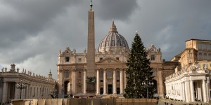 Jean Paul II, premier pape à avoir installé un sapin de Noël au Vatican