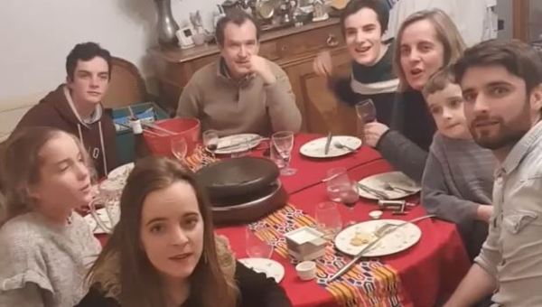 WEB2-FAMILLE-LEFEVRE-FACEBOOK-1.jpg