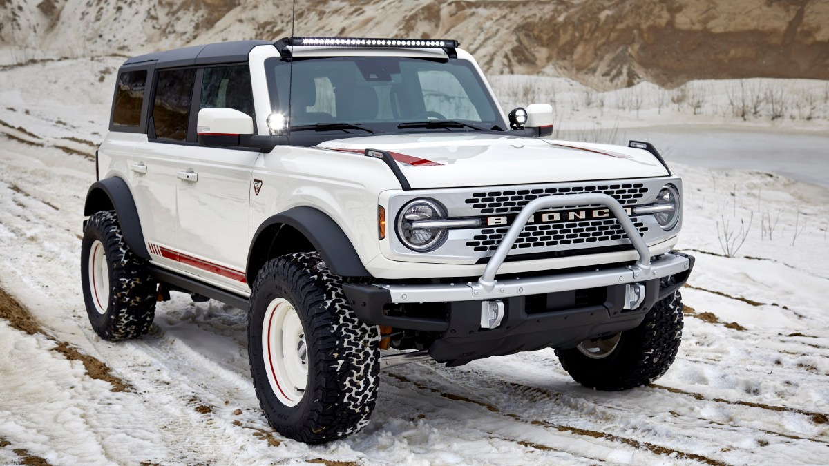 2021 FORD BRONCO POPEMOBILE