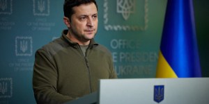 Ukraine : le pape François a téléphoné au président Zelensky