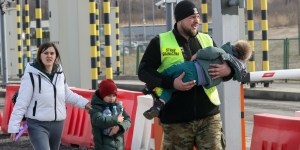Le père Andrzej ne compte pas fuir l&rsquo;Ukraine : « Je suis prêt à confesser et célébrer la messe »