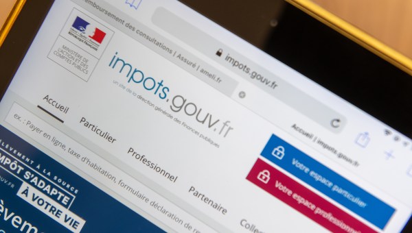WEB2-IMPOTS-DECLARATION-REVENUS-shutterstock_1286849971.jpg