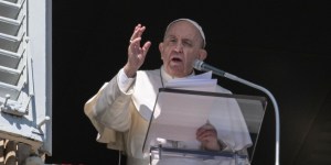 Ukraine : « Au nom de Dieu, je vous le demande : arrêtez ce massacre ! », supplie François