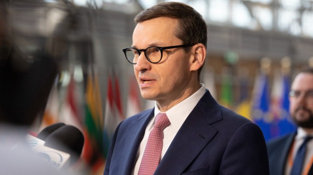 MATEUSZ-MORAWIECKI-080_HL_DRAVIER_1699320.jpg