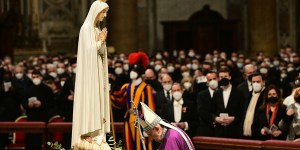  Le pape François supplie Marie d&rsquo;apporter le pardon et la paix en Ukraine