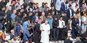 « Ici c’est Toulouse ! » Les séminaristes de la ville rose à la rencontre du Pape