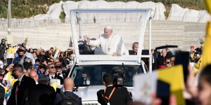 Malte, un peuple mobilisé pour accueillir “Frangisku”, le pape des pauvres