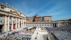 CANONISATION-Vatican-on-May-15-2022-Antoine-Mekary-ALETEIA-AM_6103.jpg