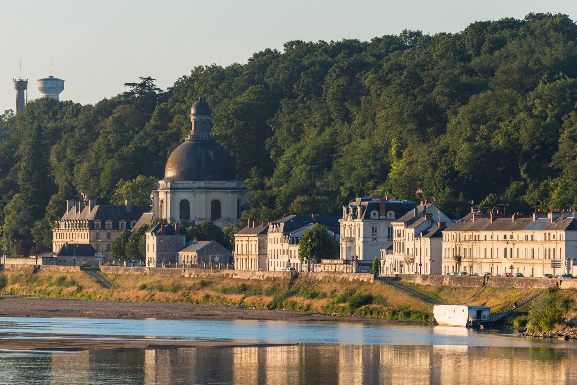 Notre-Dame-des-Ardilliers-de-Saumur-AFP-024_2356699.jpg