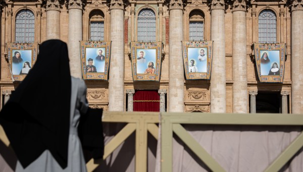 Saint-Peters-Basilica-CANONISATION-May-14-2022