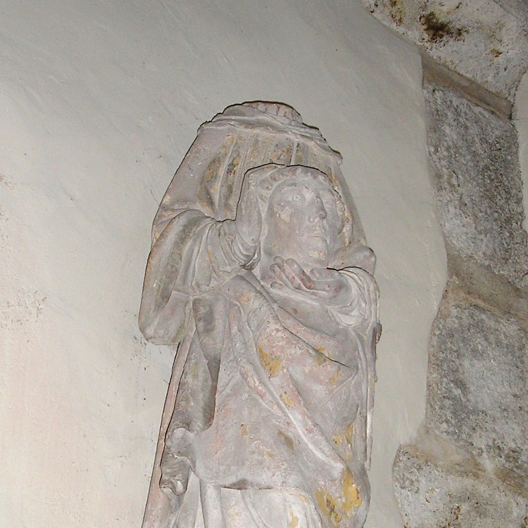 statue_saint_clair_du_beauvaisis_cephalophore.jpg