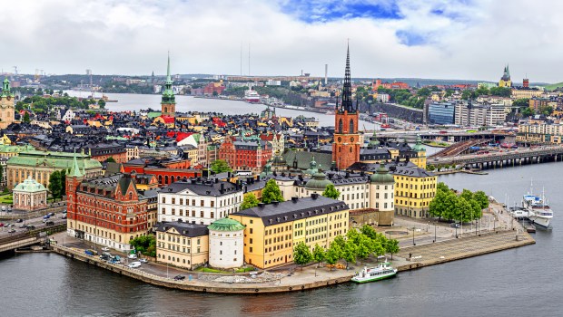 stockholm-suede-shutterstock_717953998.jpg
