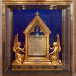 Voile, ceinture, robe… Où se trouvent les reliques de la Vierge Marie ?