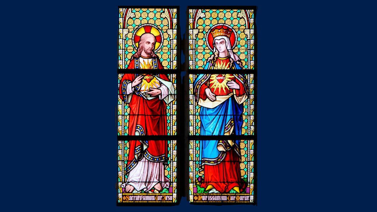 COEURS-UNIS-MARIE-JESUS-SHUTTERSTOCK-1.jpg