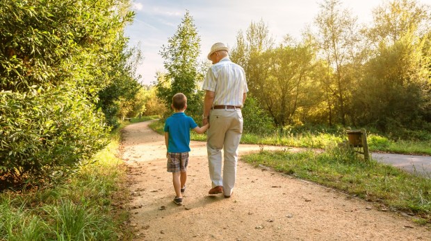 GRAND-FATHER-CHILDREN-FR-shutterstock_1136723780.jpg