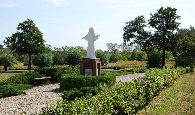 Ce lac où sainte Faustine a vécu une rencontre avec Jésus Swieta-Siostra-Faustyna-nad-Jeziorem-Kierskim