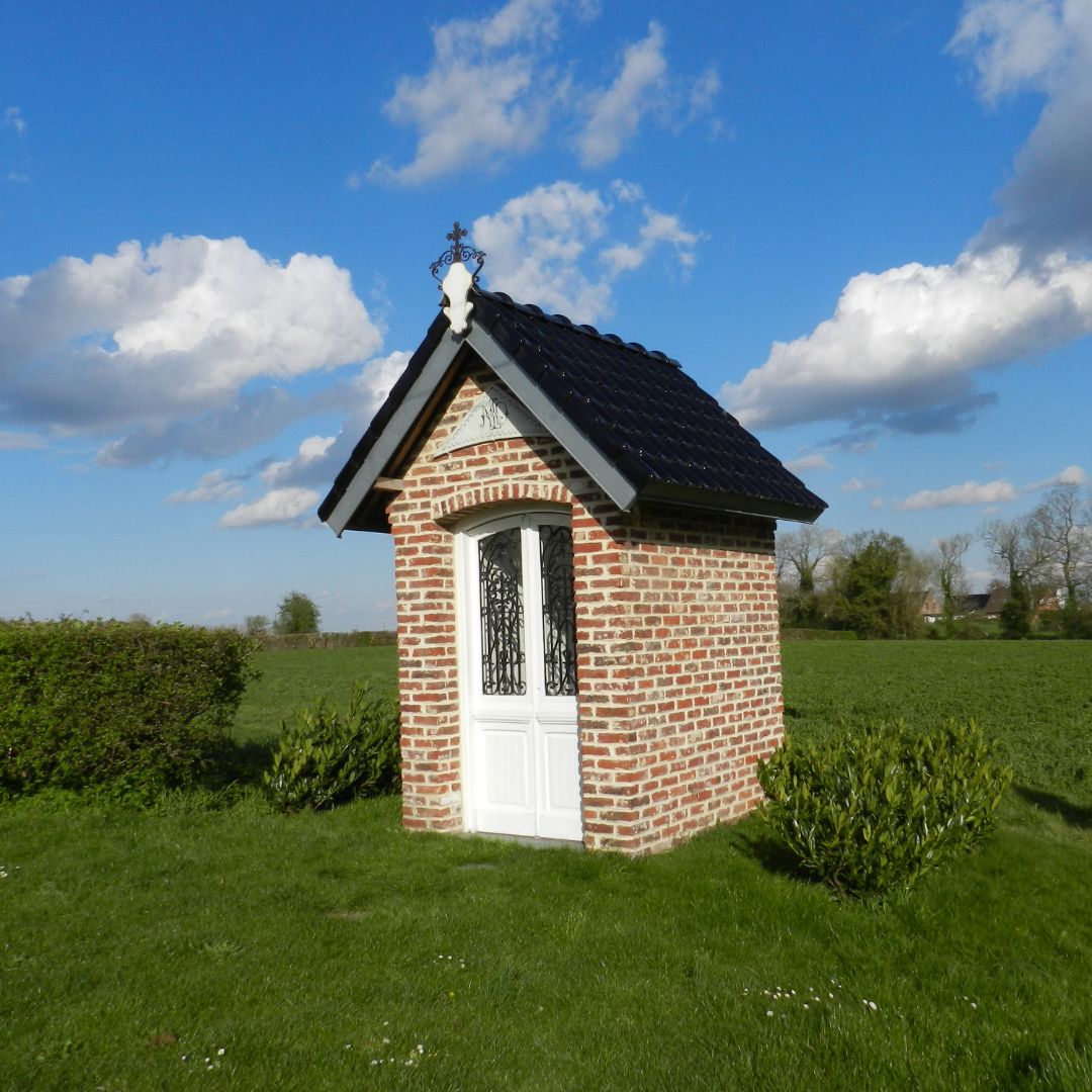 Chapelle de village à Herzeele