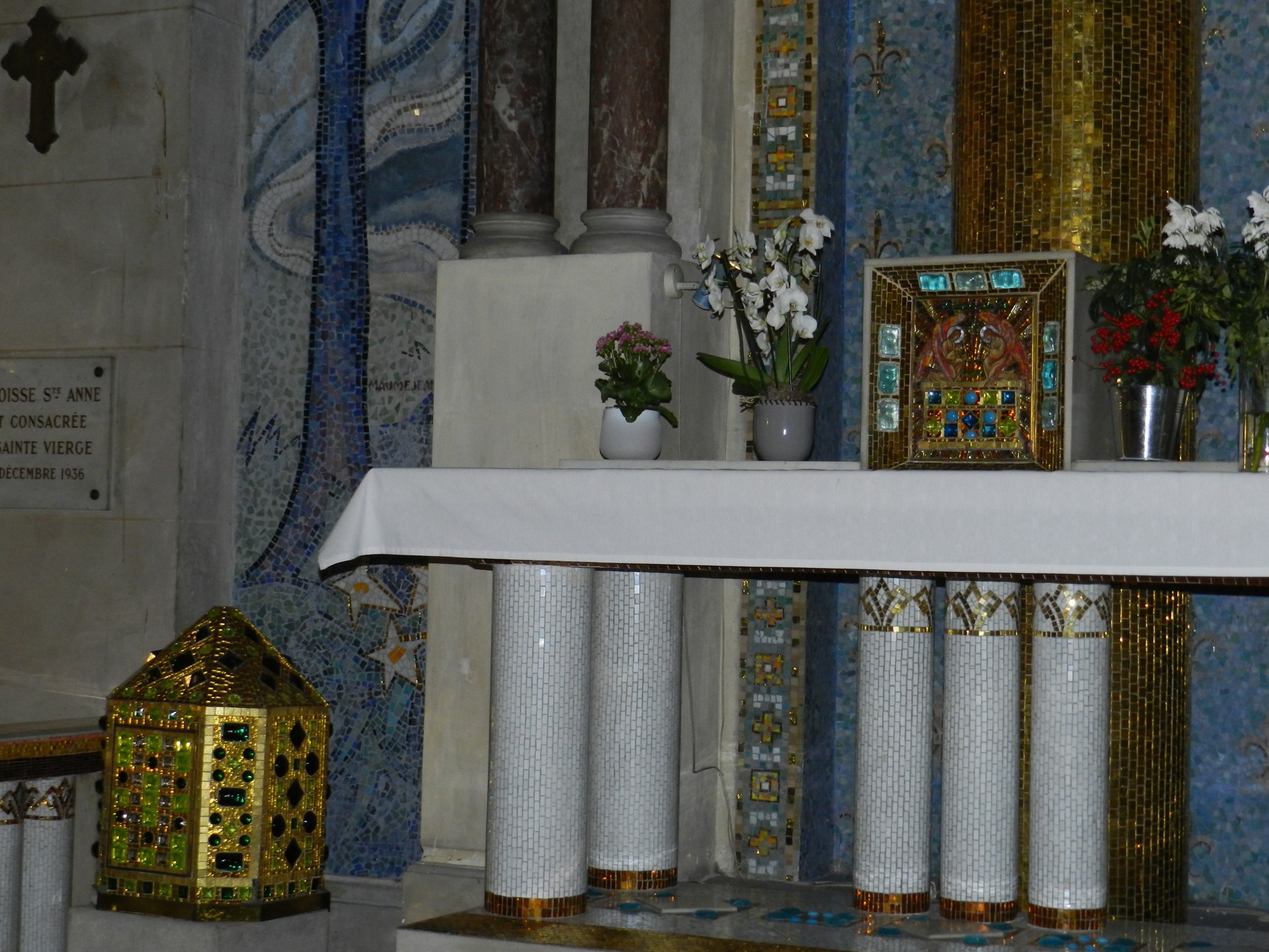 10_Paris_eglise_Sainte-Anne_de_la_Butte_aux_Cailles_tabernacles_art_deco_photo_EB.jpg