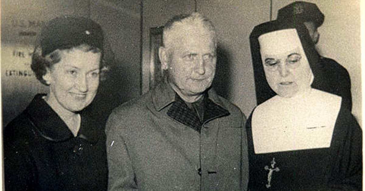 WALTER CISZEK
