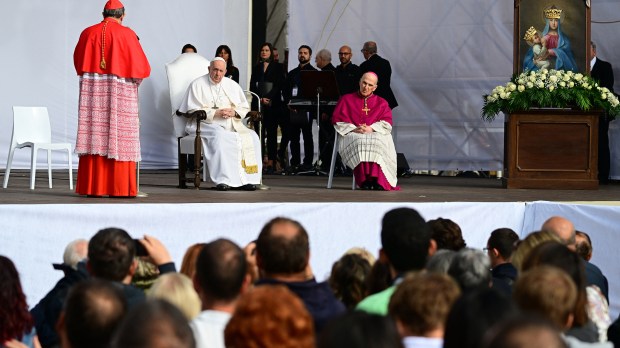 Pope-Francis-at-the-Duomo-cathedral-in-LAquila-AFP