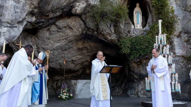 Lourdes père Michel Daubanes