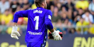 Football : le geste héroïque du gardien de Cadix pour sauver un spectateur