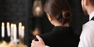 Dix versets bibliques pour réconforter un proche en deuil