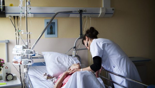 Corner Item Image - Le gouvernement lance son plan décennal des soins palliatifs