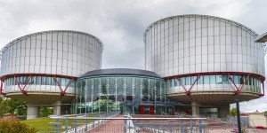 Au nom du débat public, la CEDH s’aligne sur les présupposés antichrétiens