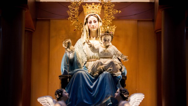 Corner Item Image - Notre-Dame d’Arabie, refuge face à l’embrasement au Moyen-Orient