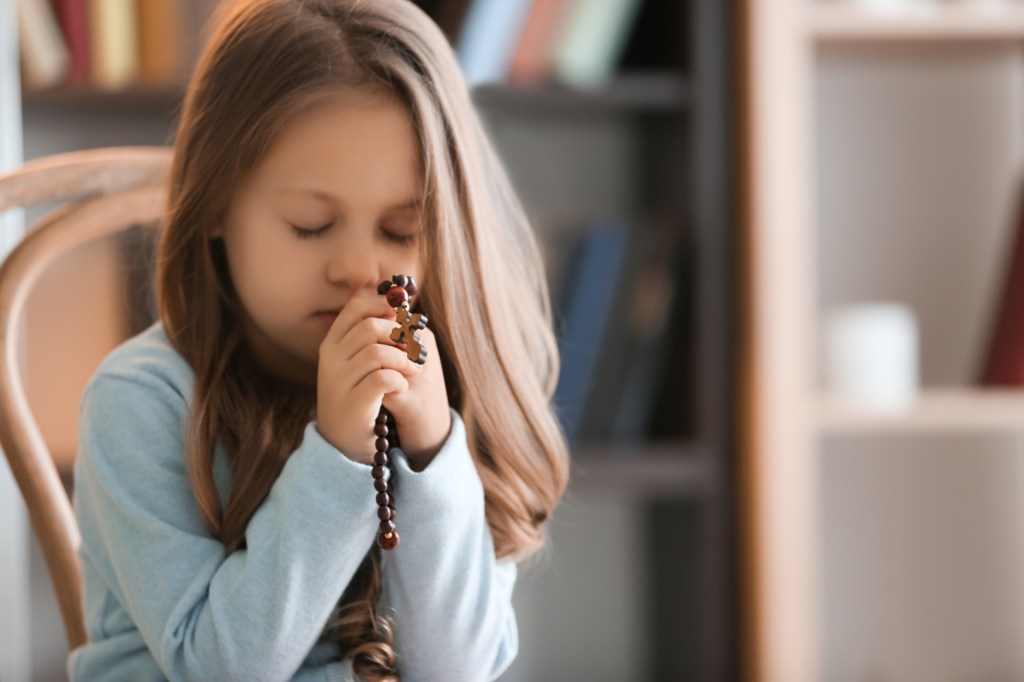 Różaniec dzieci akcja modlitewna