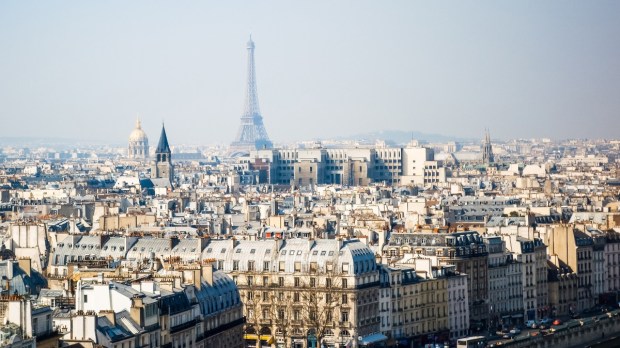 PARIS-EGLISE-shutterstock_414757498.jpg