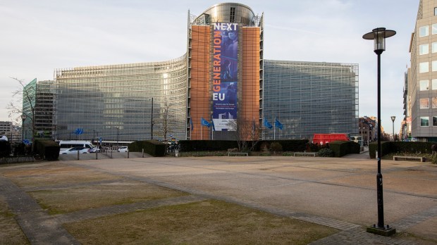 Le Parlement européen accueille une crèche pour la première fois Parlement-Europeen-shutterstock_1900556971