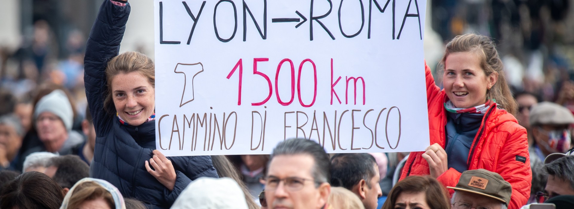 Two French girls walked from Lyon to Rome