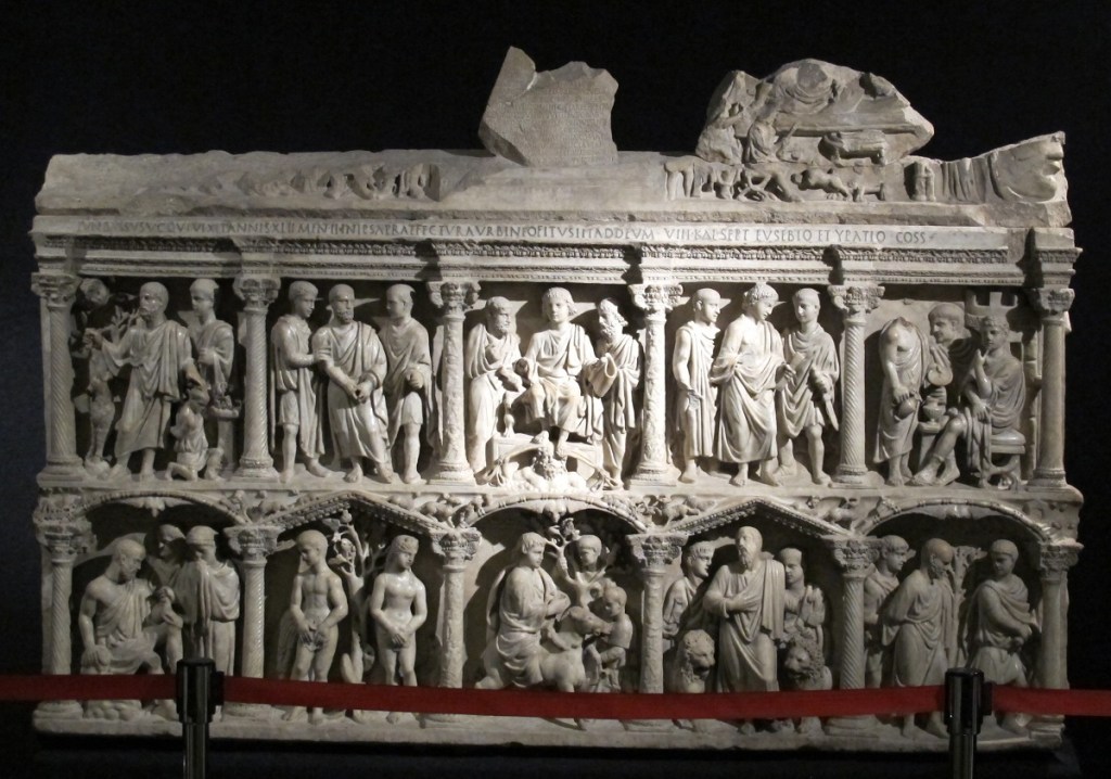 Tesoro-di-san_pietro-sarcofago-di-giunio-basso