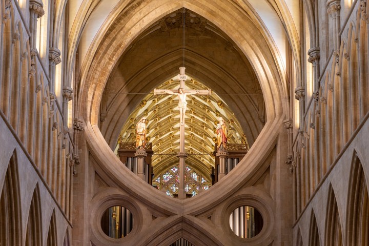 Wells-cathedral-shutterstock_2104026134