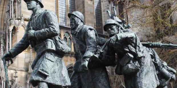10 monuments aux morts pour commemorer la grande guerre