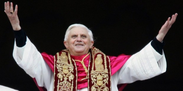 De Mgr Ratzinger à Sa Sainteté Benoît XVI