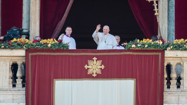 Pope-Francis-deliver-his-Christmas-Urbi-et-Orbi-blessing