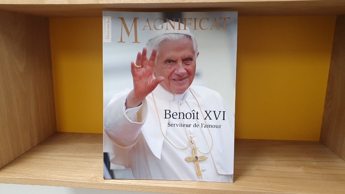 REVUE-BENOIT.jpg