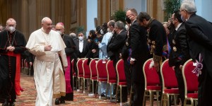 Le Pape aux ambassadeurs : pas de paix sans liberté des nations