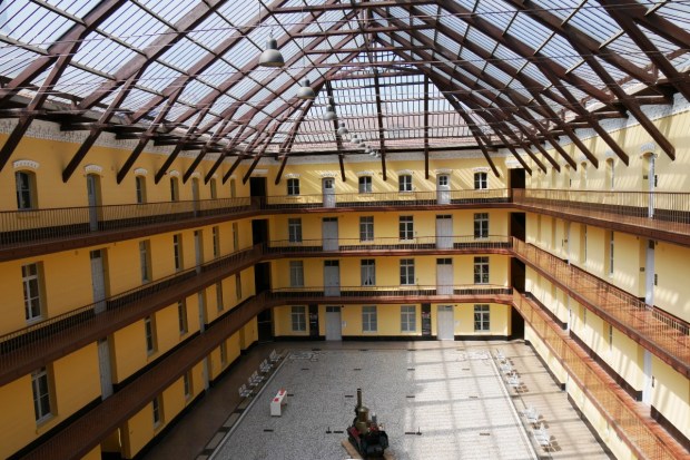 FAMILISTERE-DE-GUISE