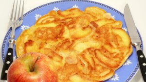 Omelette-apples-Shutterstock