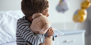Les enfants &#8220;souffrent&#8221; de la séparation des parents, déplore le Pape