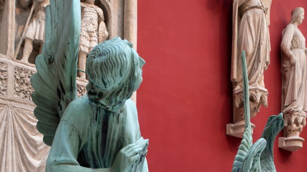 Notre-Dame de Paris : ces statues de la flèche sauvées miraculeusement