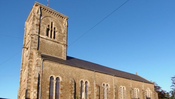 Eglise-SaintCornierDesLandes.