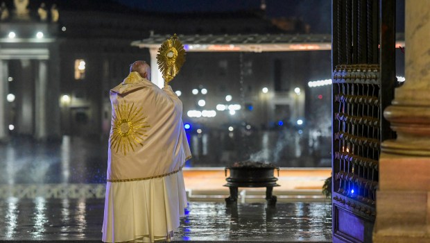 The-10-gestures-of-Pope-Francis-that-shed-light-on-his-pontificate-AFP