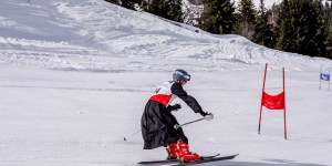 En Haute-Savoie, les curés font du ski