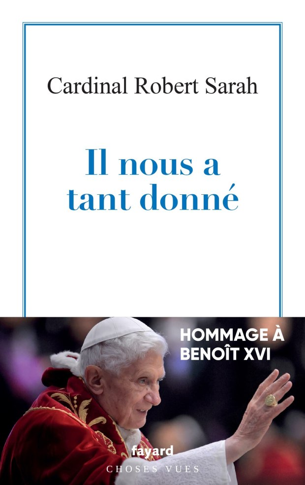 IL NOUS A TANT DONNÉ : HOMMAGE À BENOÎT XVI Livre